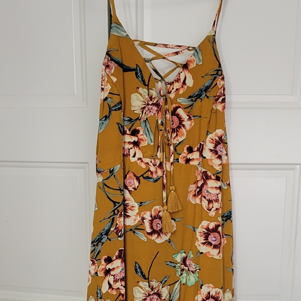 MAXI DRESS. High low . New with tags.